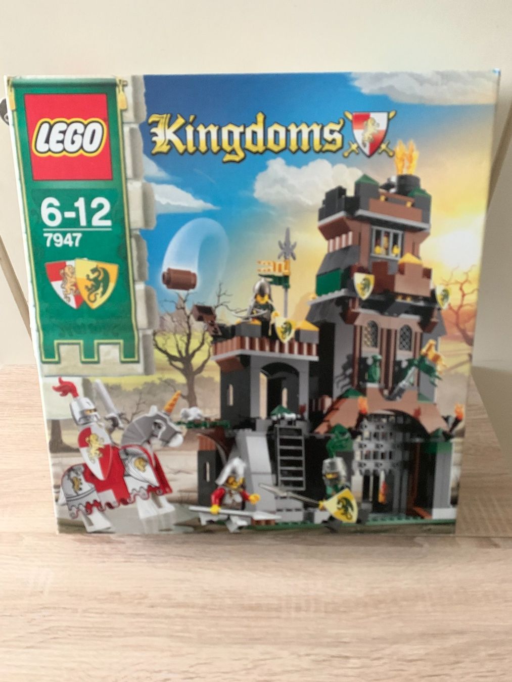 Lego Kit di costruzioni: LEGO Ritter 7947  Prison Tower Rescue – Usato da Basel venduto da Don-Angel 5