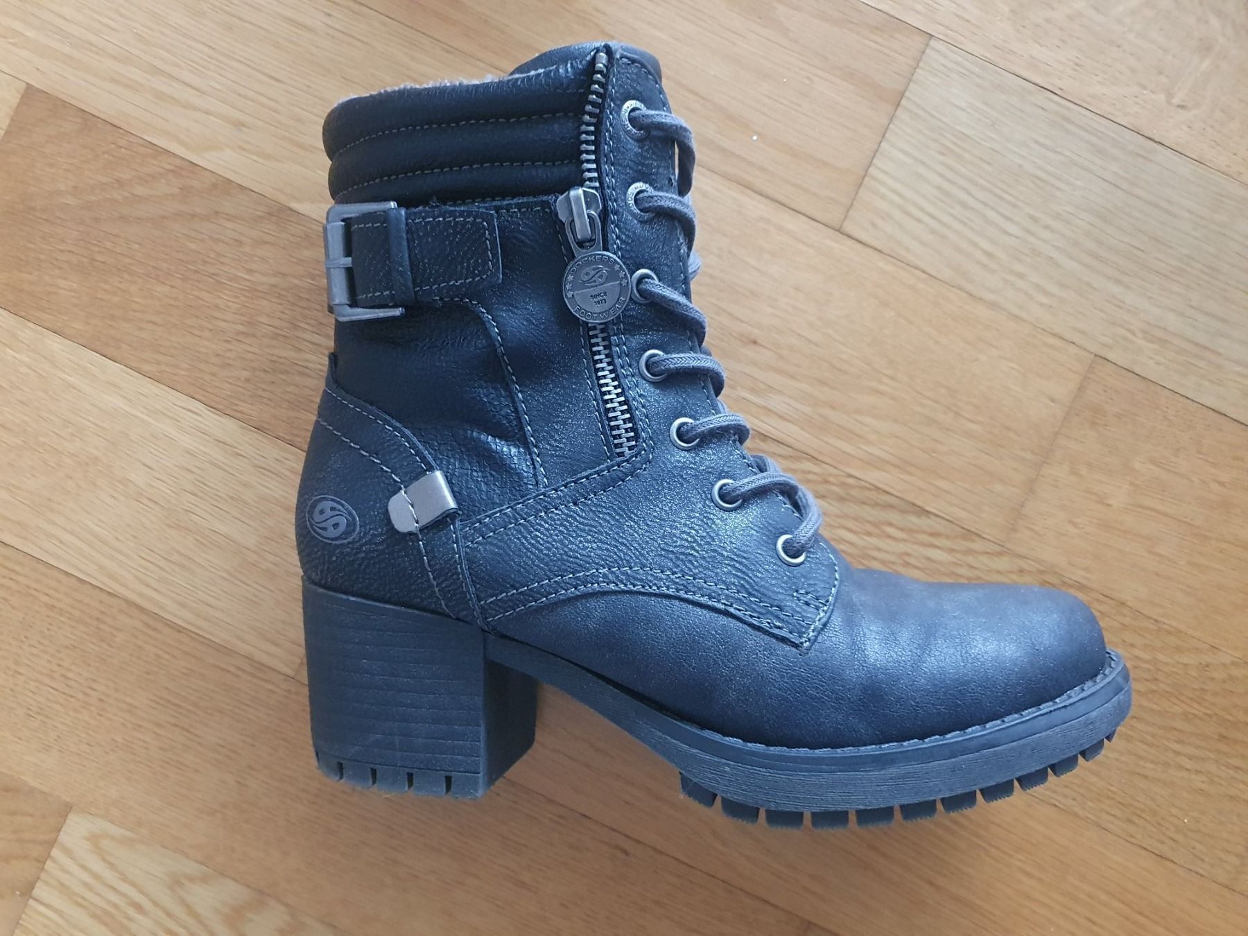 Damenschuhe: Schnürstifeletten von Dockers – Neu (gemäss Beschreibung) aus Lachen SZ von It_is_what_it_is 1