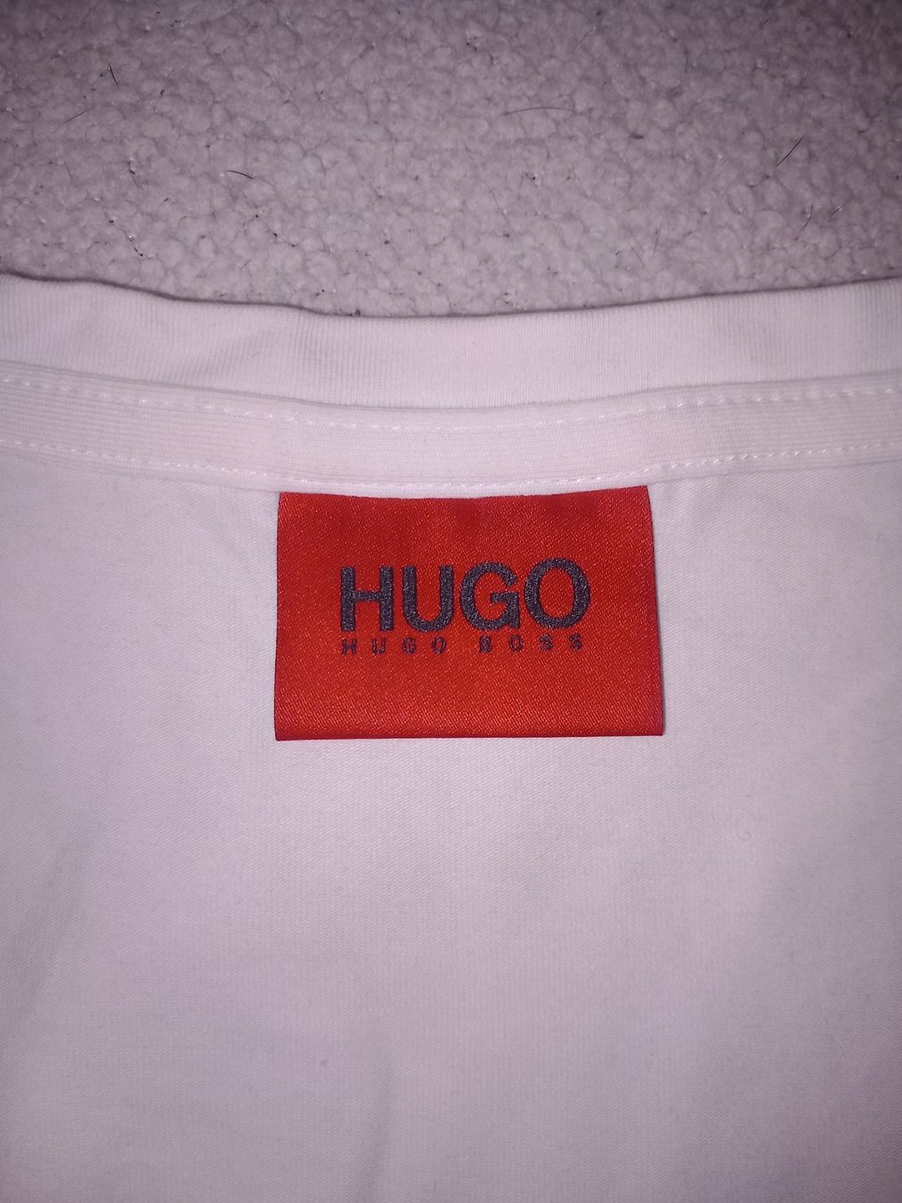 Hugo Boss T-Shirts: Hugo Boss XL – Gebraucht aus Rapperswil SG von Danii008 2