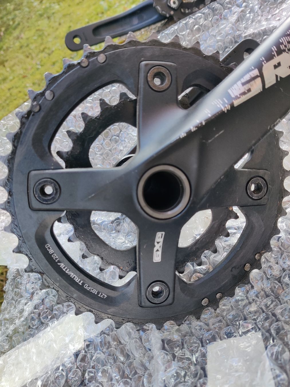 Sram Pezzi di ricambio: SRAM GXP Crankset - Boost - with 42T 10 Spd Chainring – Usato da St. Gallen venduto da inf_kk7r 1