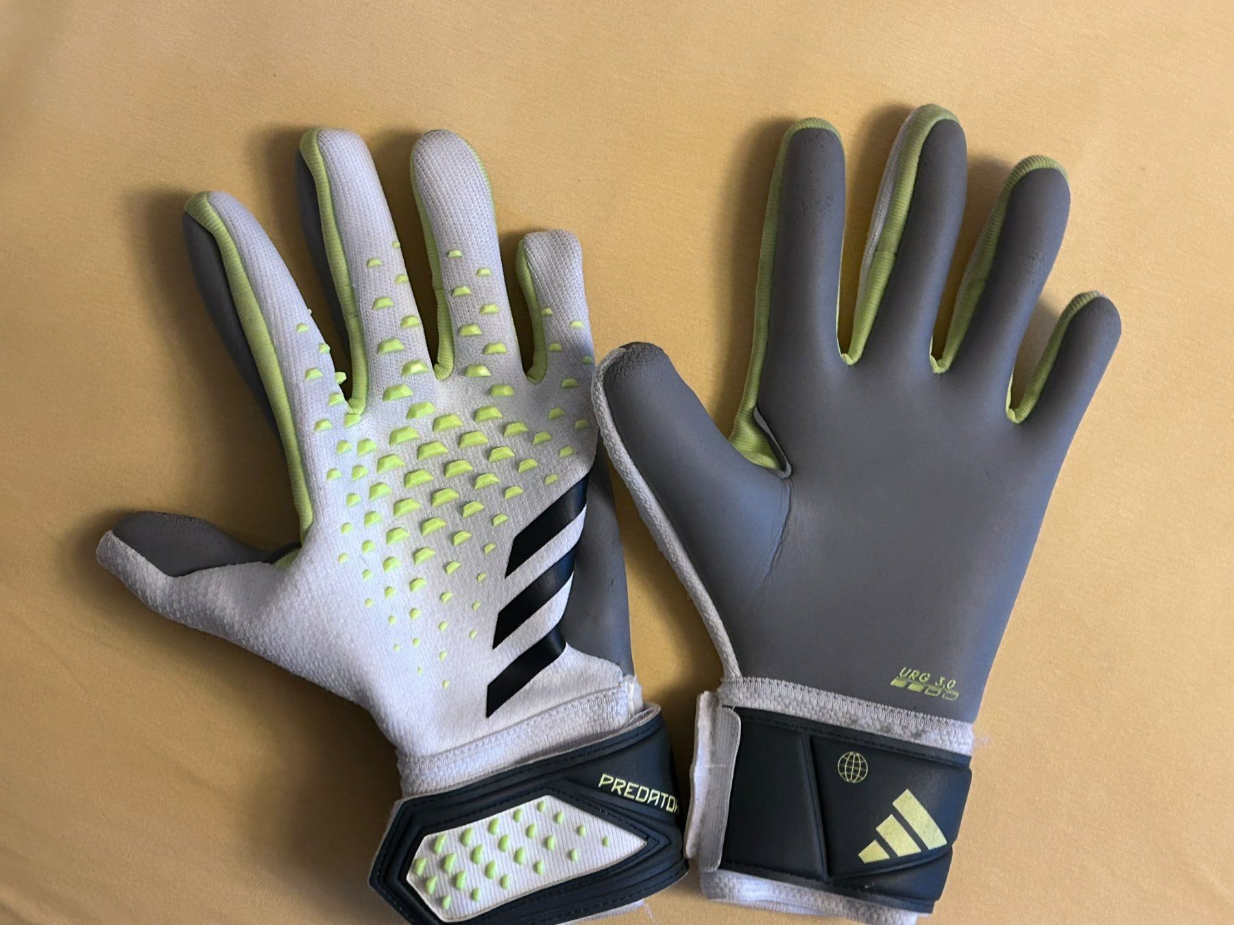 Adidas Altri accessori da uomo: Adidas Predator Torwart Handschuhe – Usato da Luzern venduto da 12hundert 3