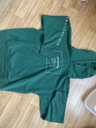 Felpa H&M verde taglia M - Pronta per l'inverno!