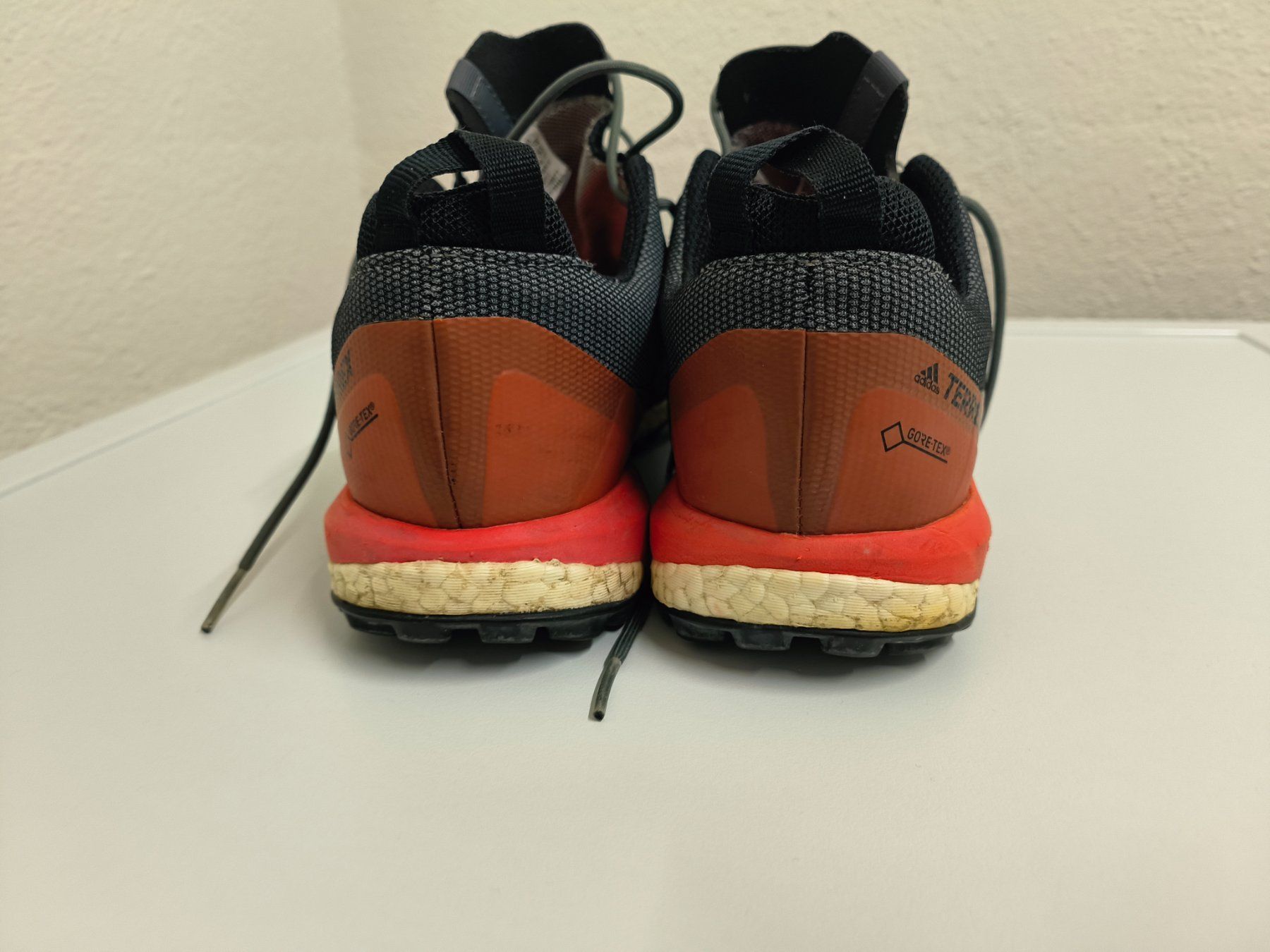 Adidas Scarpe da uomo: Adidas Terrex Agravic Boost, Grau/Orange, Gr 43 – Usato da Steinhausen venduto da surfero 2