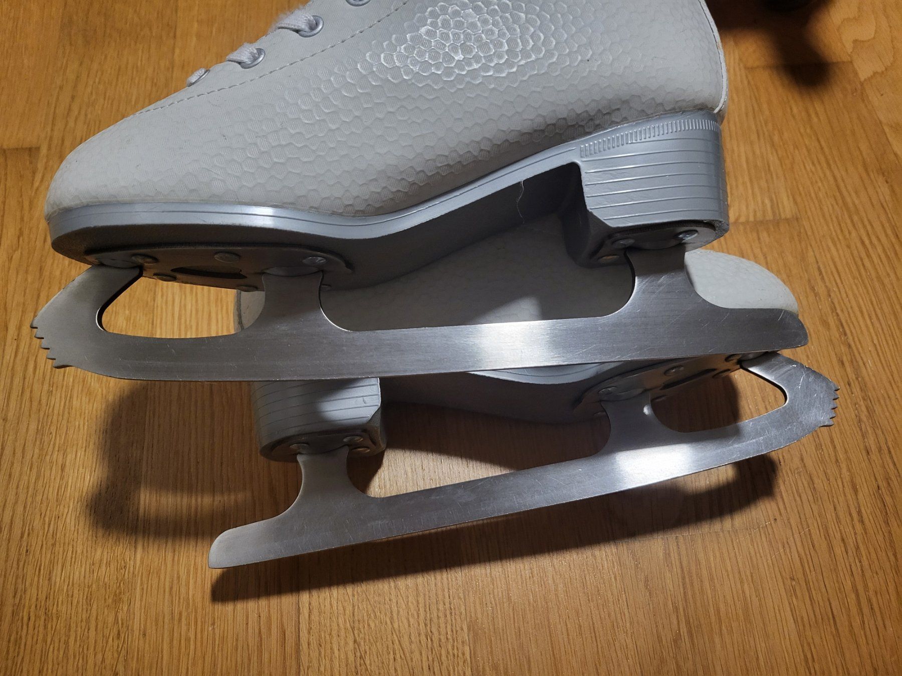 Pattini da ghiaccio: Oxelo Schlittschuhe – Usato da Thusis venduto da Vivi_88 3