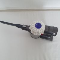 Aspirateur Dyson V6 d'occasion, batterie à remplacer