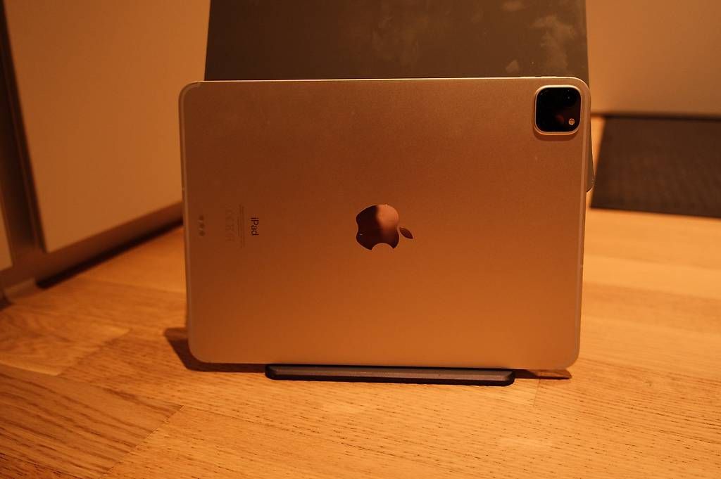 Apple Tablet PC: Apple iPad Pro 11" 128GB Cellular Wifi – Gebraucht aus Stansstad von chalchbrenner