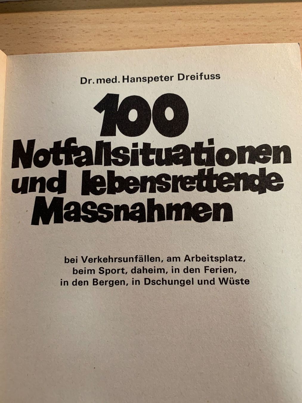 Libri: ANTIKES BUCH - 100 NOTFALLSITUATIONEN********** – Usato da Ibach venduto da lisch3 2