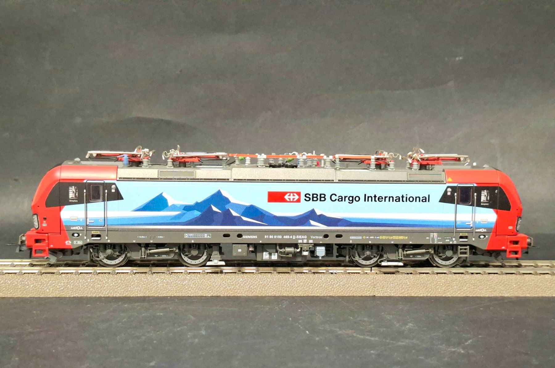 Roco Modellini di ferrovie: ROCO 73943 VECTRON BR193 SBB Cargo International "Simplon" – Usato da Dietlikon venduto da sparrow10 1