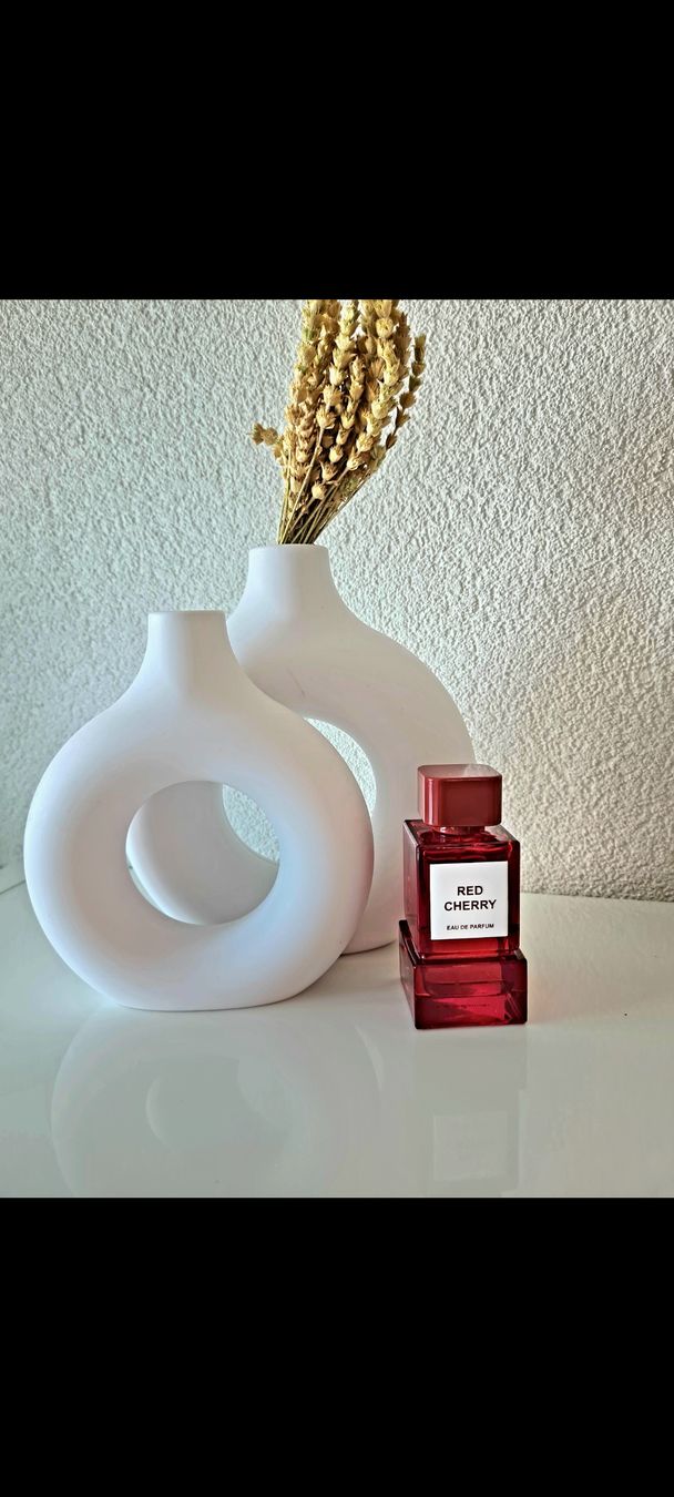 Profumi & Eau de Toilette: eau de parfum Red Cherry 100ml neuf – Nuovo e nell'imballaggio originale da La Chaux-de-Fonds venduto da Luxary.25cachmirepro 6