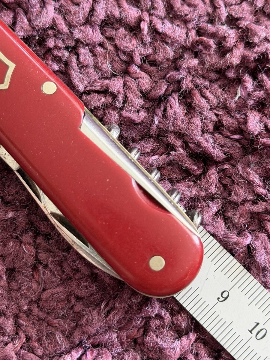 Taschenmesser: Taschenmesser rot Elsener Schwyz  – Defekt aus Lyss von nekoreh 5