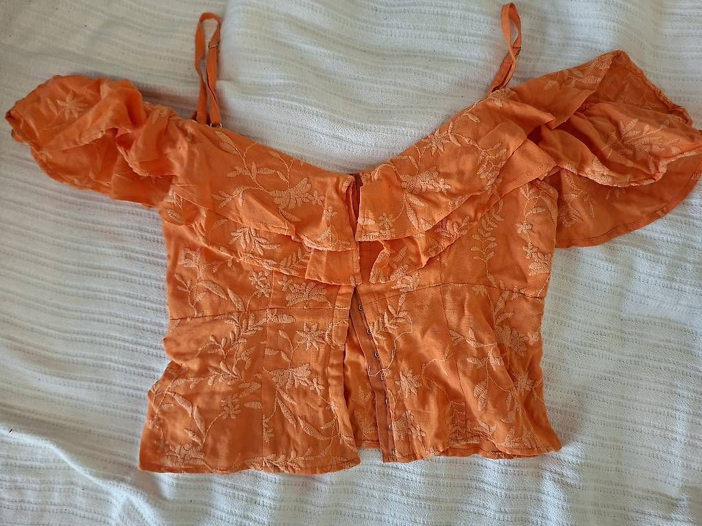 Chemisiers: Guess Off-Shoulder Bluse/Top in Orange – D'occasion à Affoltern am Albis par Feather 2