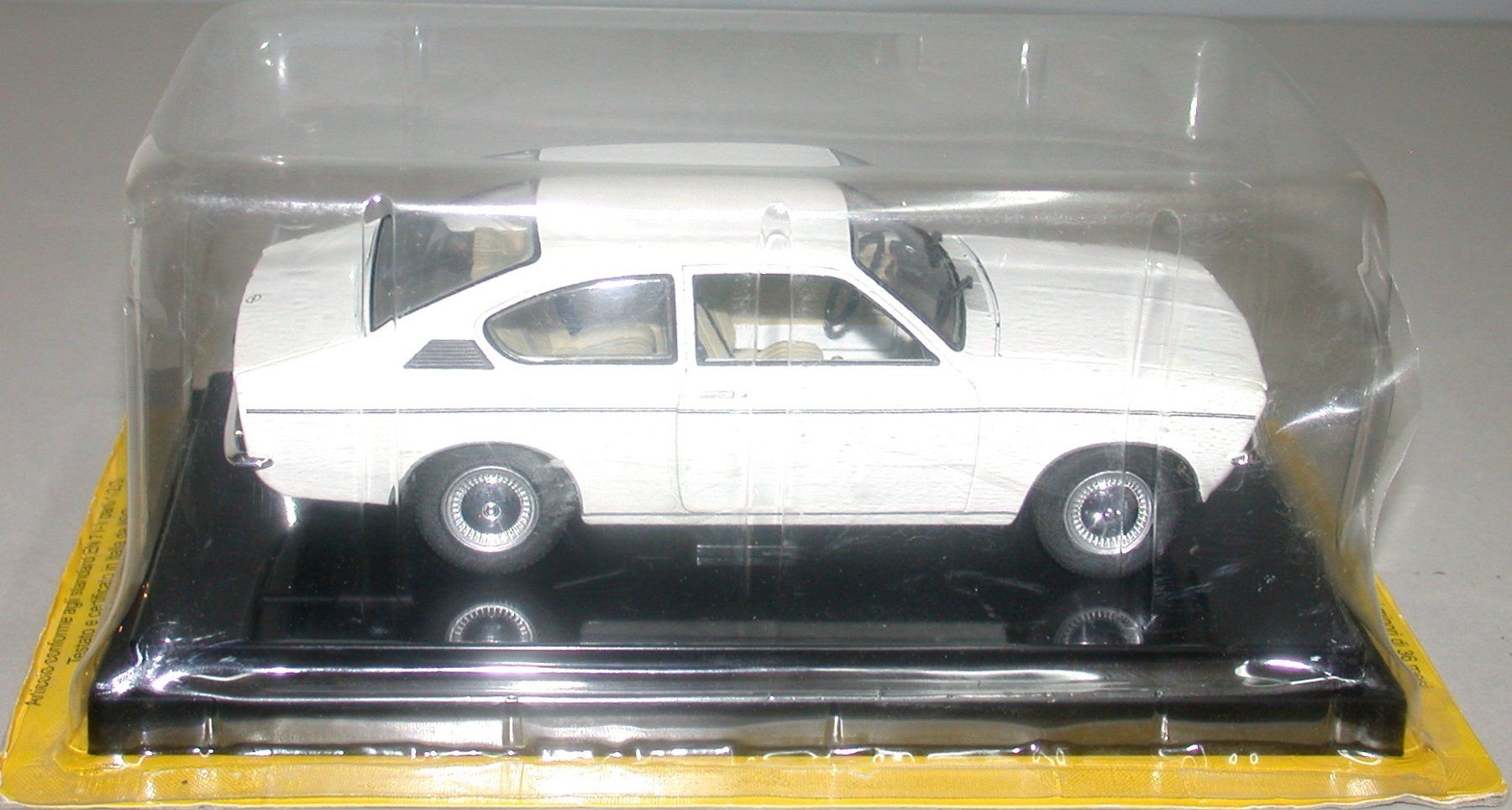 Opel Voitures modèles: 1973 Opel Kadett C Coupé, COLLECTION 1:24 – Neuf avec emballage d'origine à Ortschwaben par usmodels 3