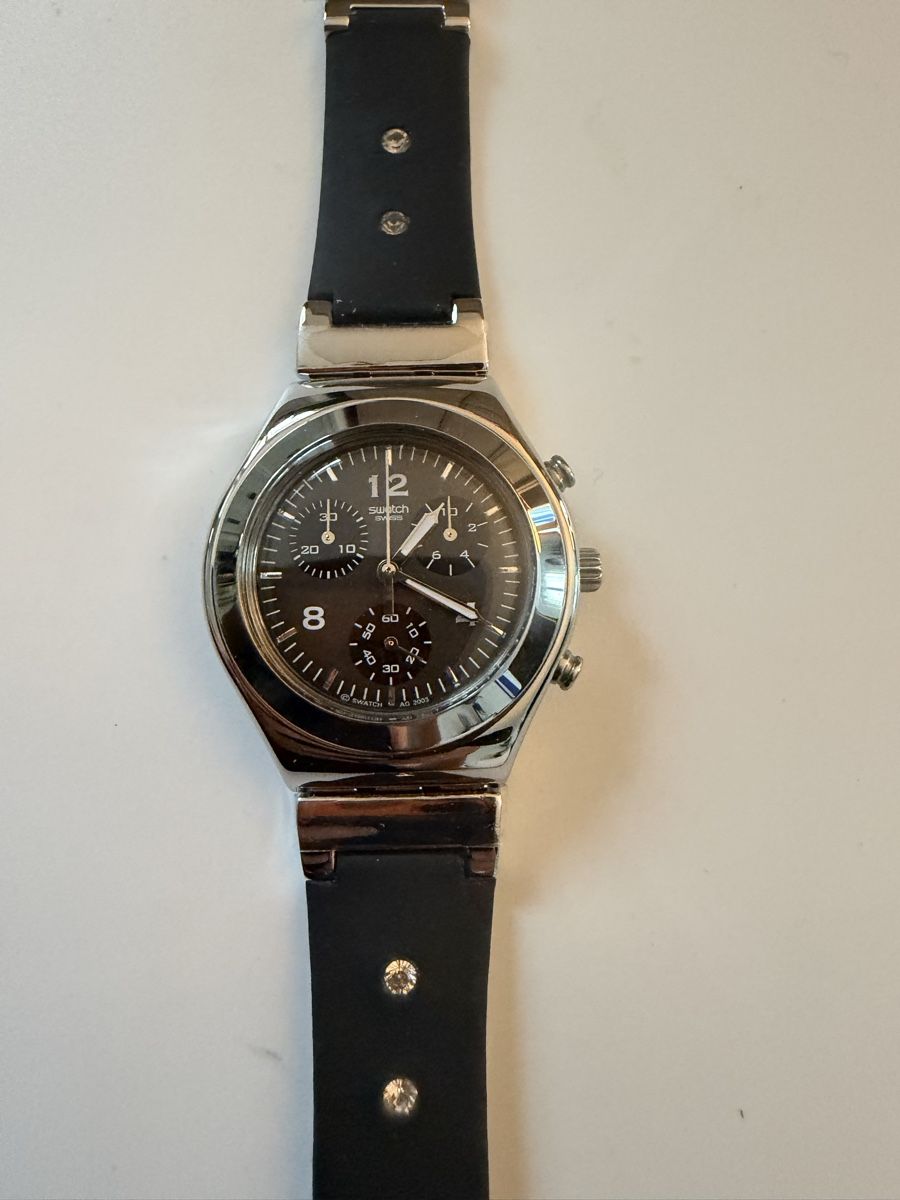 Swatch Orologi: Montre Swatch Irony Chrono Ténèbres 2002 – Nuovo e nell'imballaggio originale da Etagnières venduto da Sorciere