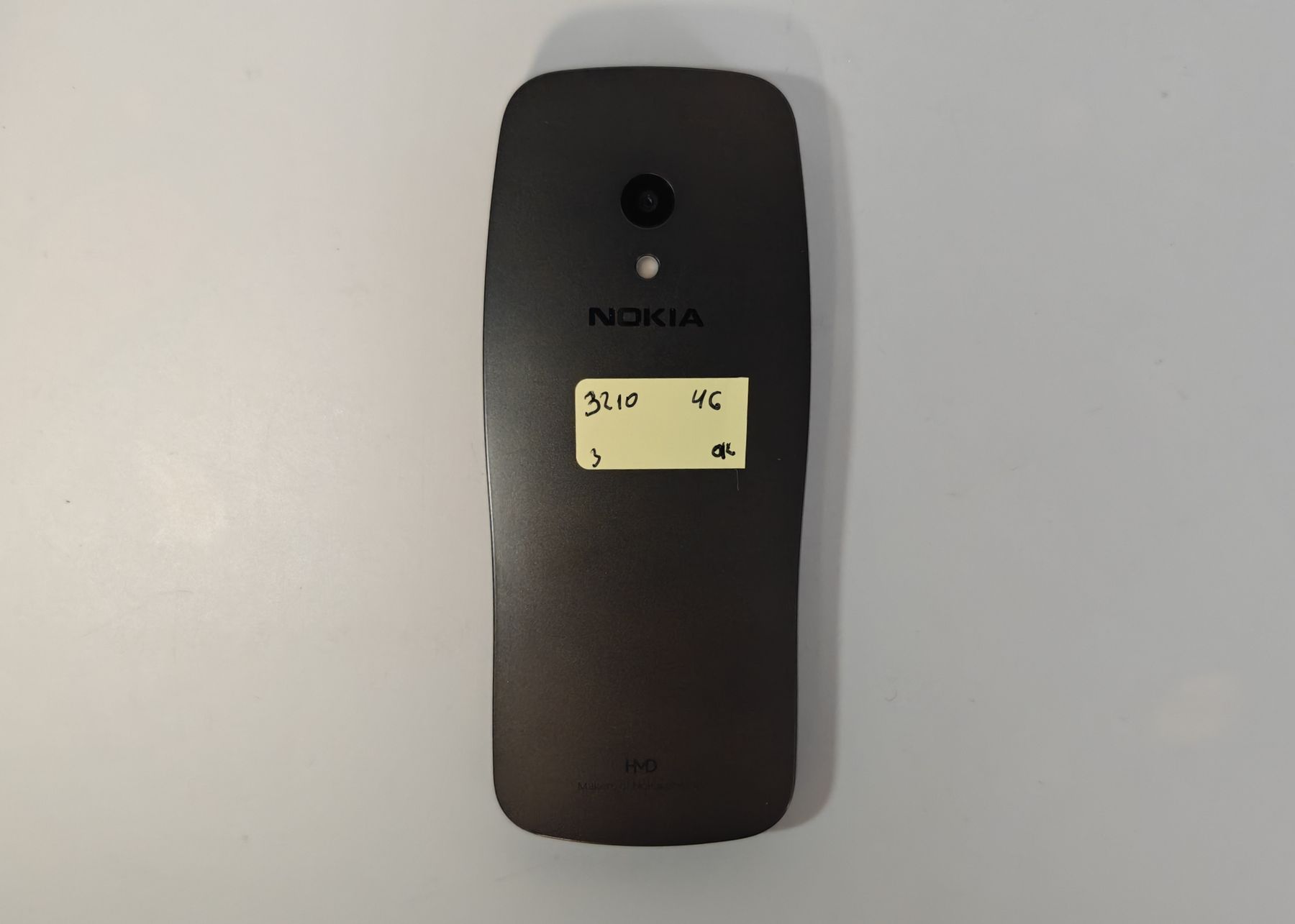 Nokia Telefoni cellulari / Smartphones: Nokia 3210 4G Grau – Usato da Ehrendingen venduto da Rocky985 2