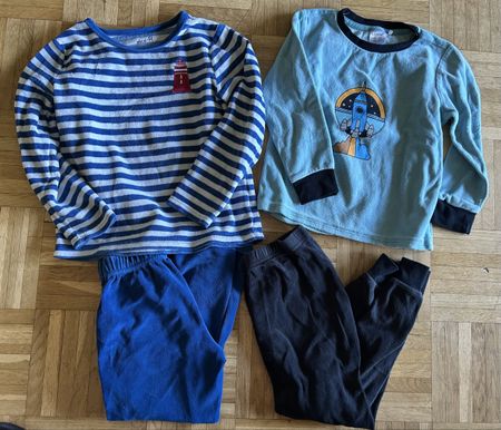 Lot de 2 pyjamas chauds / taille 110-116