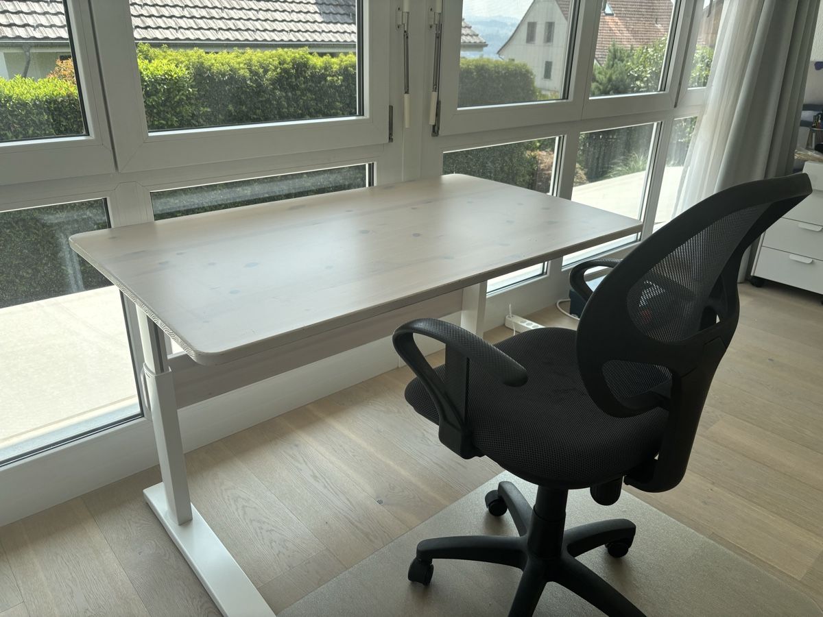 Schreibtische: Flexa Classic Schreibtisch weiss – Gebraucht aus Uetikon am See von Sam016
