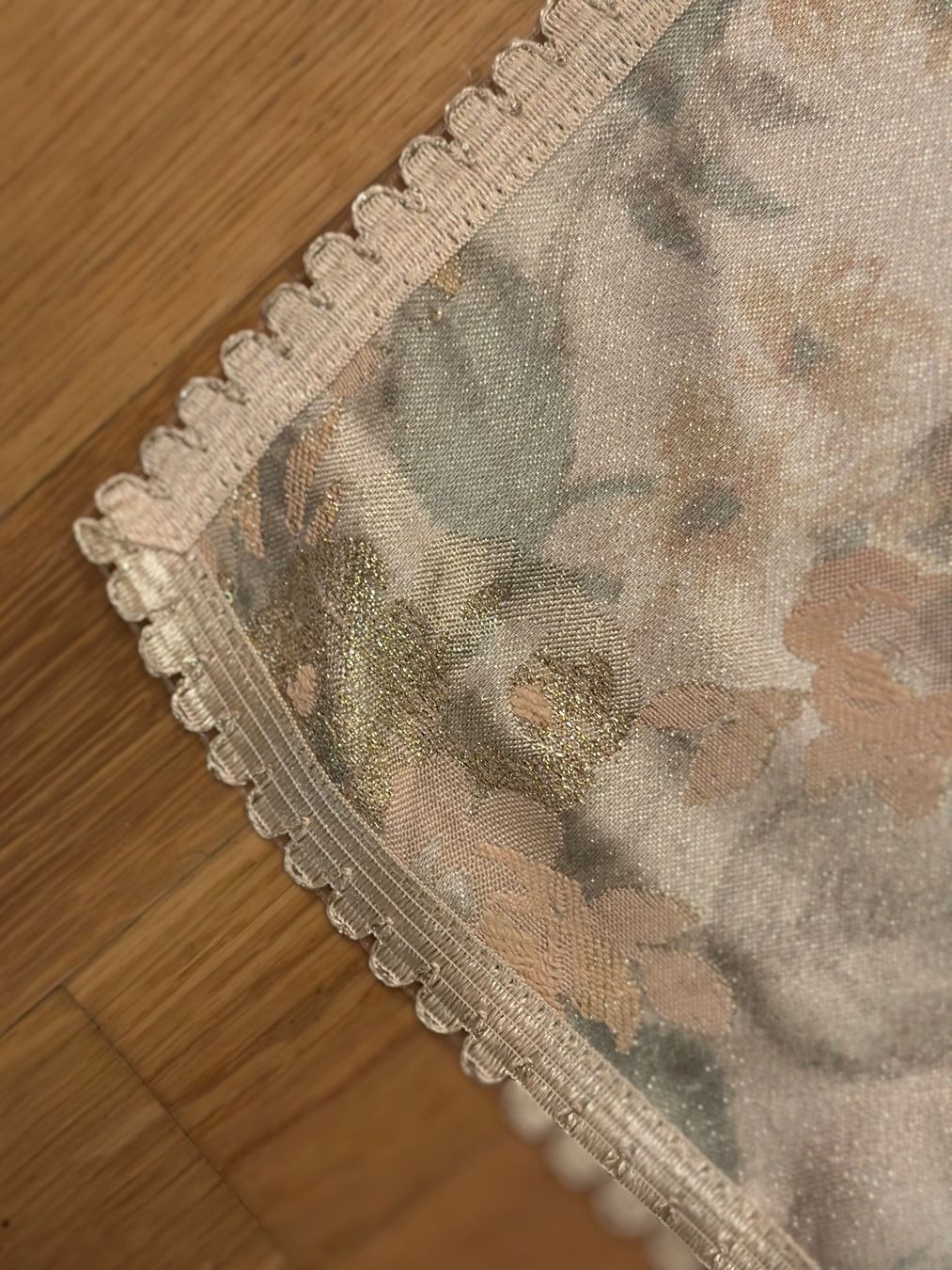 Sonstige Tischwäsche: Tischdecke geblümt beige/gold/mint – Gebraucht aus Rothenburg von wer_g9fd 2