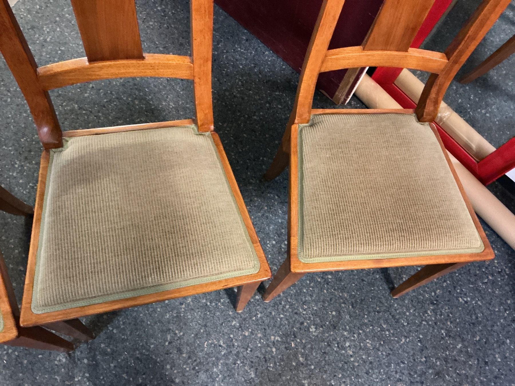 Chaises: 4 Holzstühle mit Sitzpolsterung – D'occasion à Bern par vielerart 2