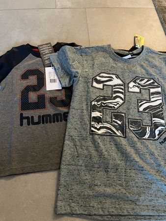 Neu!! Hummel Gr. 104 & 10J T-Shirts mit Etikett!