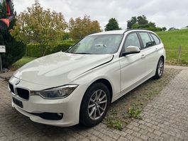 BMW 320d xDrive mit Carrosserieschaden