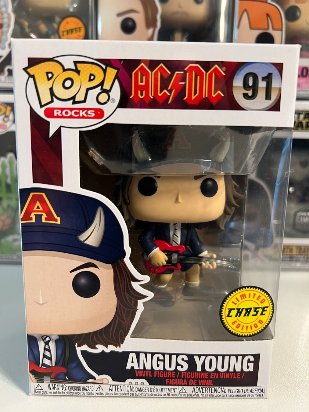Funko Statuette: Funko POP! Rocks AC/DC Angus Young Edition Limitée Chase – Nuovo e nell'imballaggio originale da Le Mouret venduto da perfectbijou
