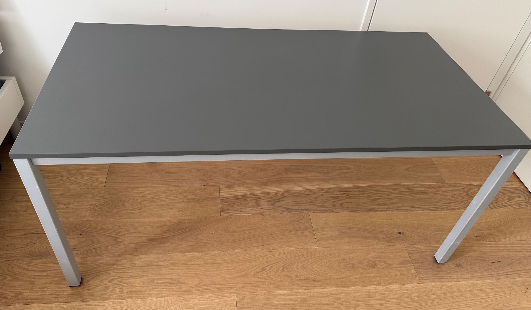 Bureaux: Schweizer Qualitätsbürotisch 160×80 – D'occasion à Oberägeri par marsil02 2