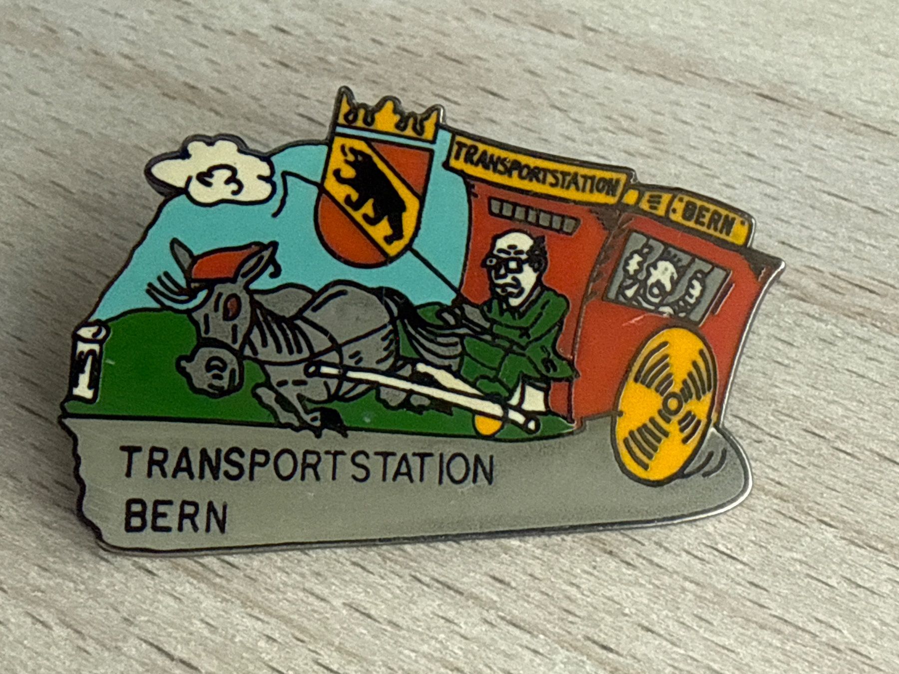 Plaketten & Abzeichen: Pin Transportstation Bern – Gebraucht aus Glattbrugg von Schweigmatt