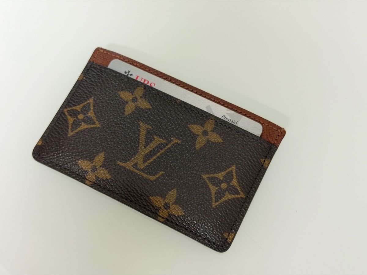 Louis Vuitton Brieftaschen: Louis Vuitton Kartenetui Monogram Canvas – Gebraucht aus Evilard von Phipou