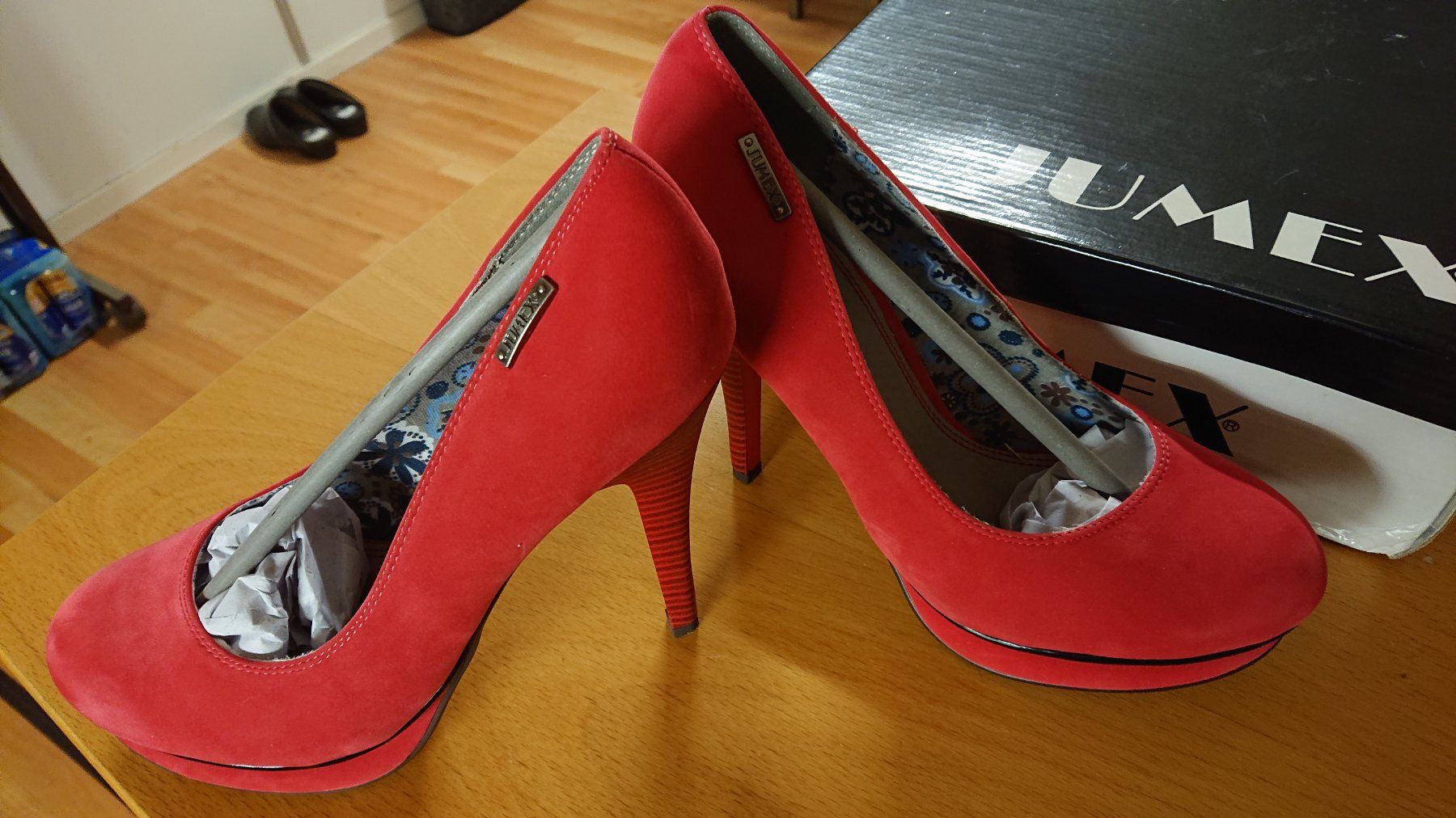 Scarpe da donna: Damenpumps Rot Grösse 39 – Nuovo e nell'imballaggio originale da Reinach BL venduto da Hampe45