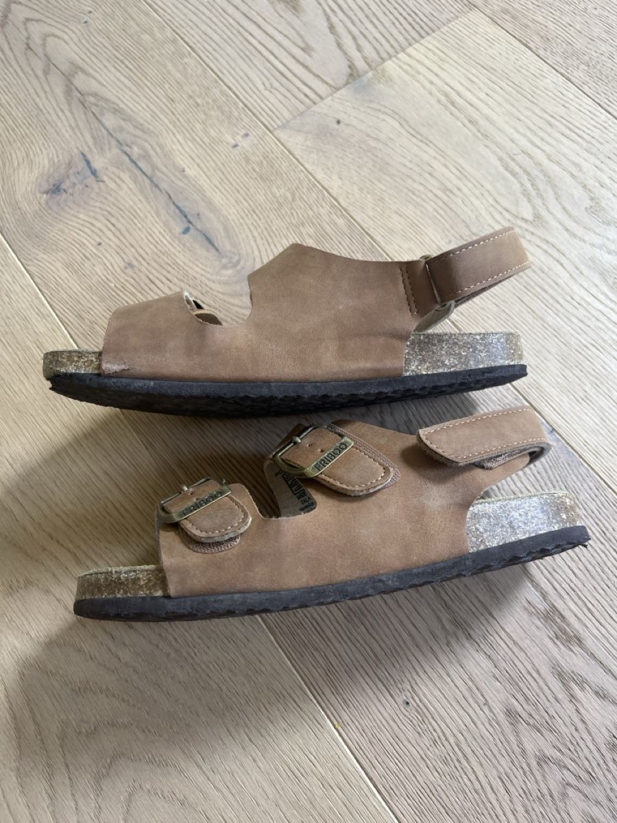 Friboo Scarpe da uomo: Friboo Sandalen Gr. 33 – Usato da Buttikon SZ venduto da nene2017 2