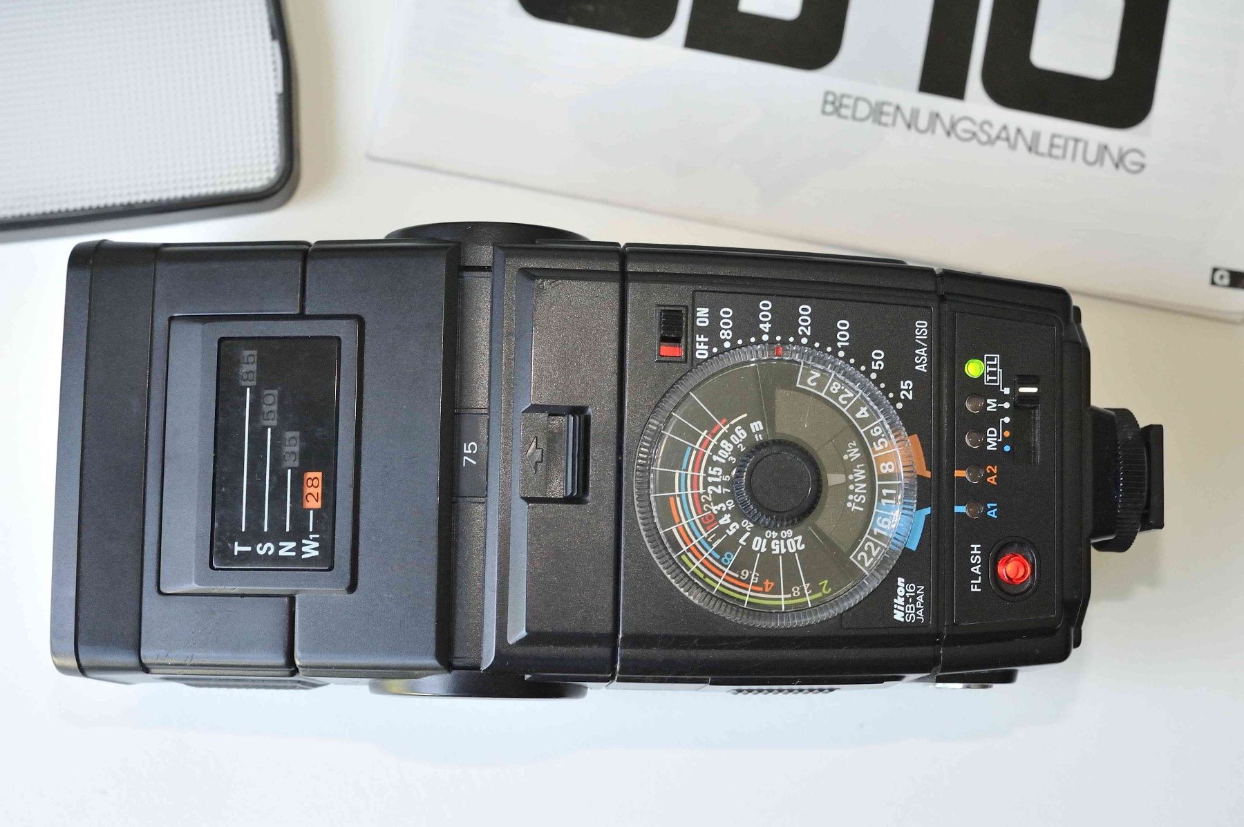 Nikon Flash: Nikon SB-16 Blitz (inkl. Weitwinkel Diffusor) – Usato da Schwerzenbach venduto da floridan 1