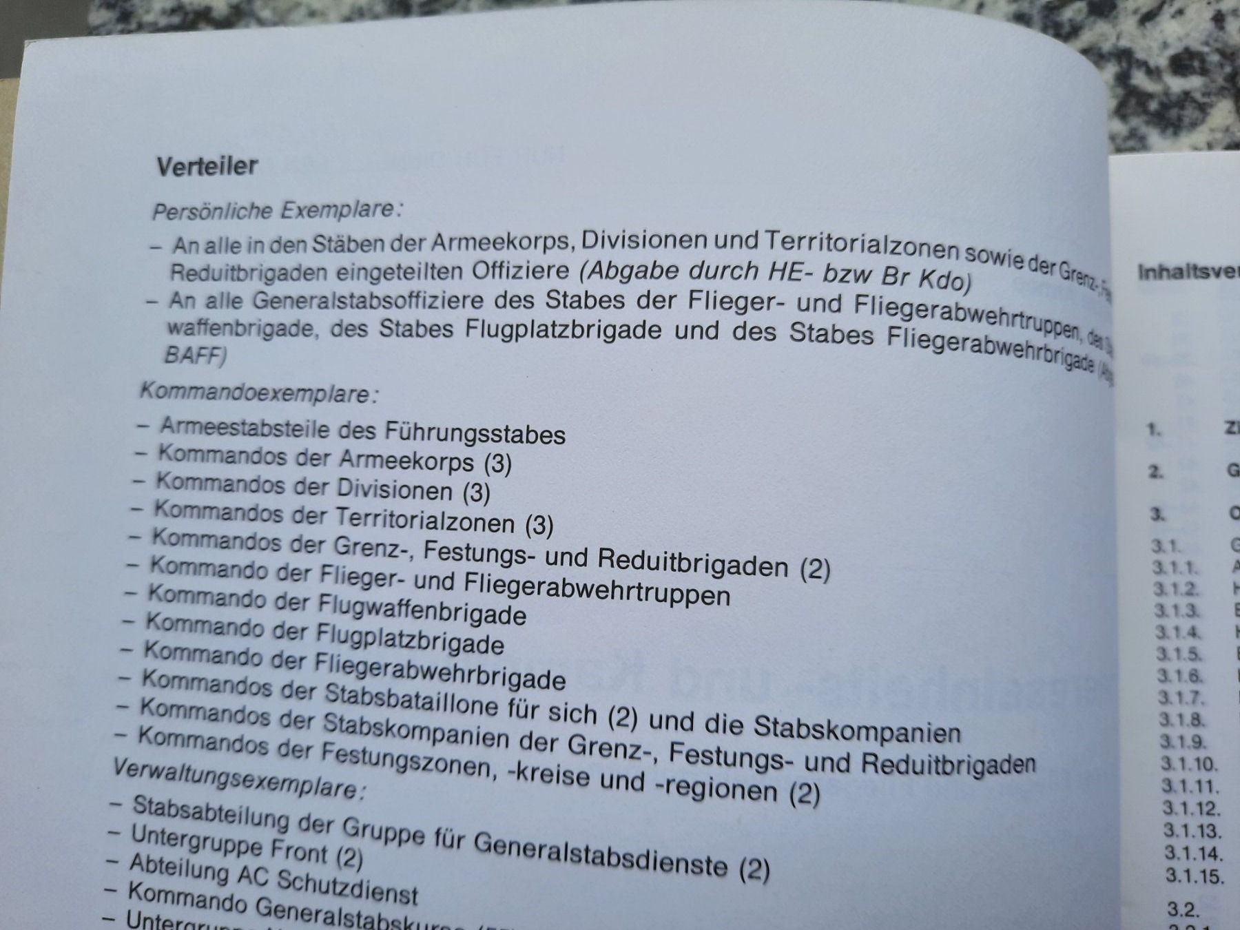 Livres: Die Heereseinheits- und Kampfbrigadestäbe – D'occasion à Ruswil par Sammlergeist 2