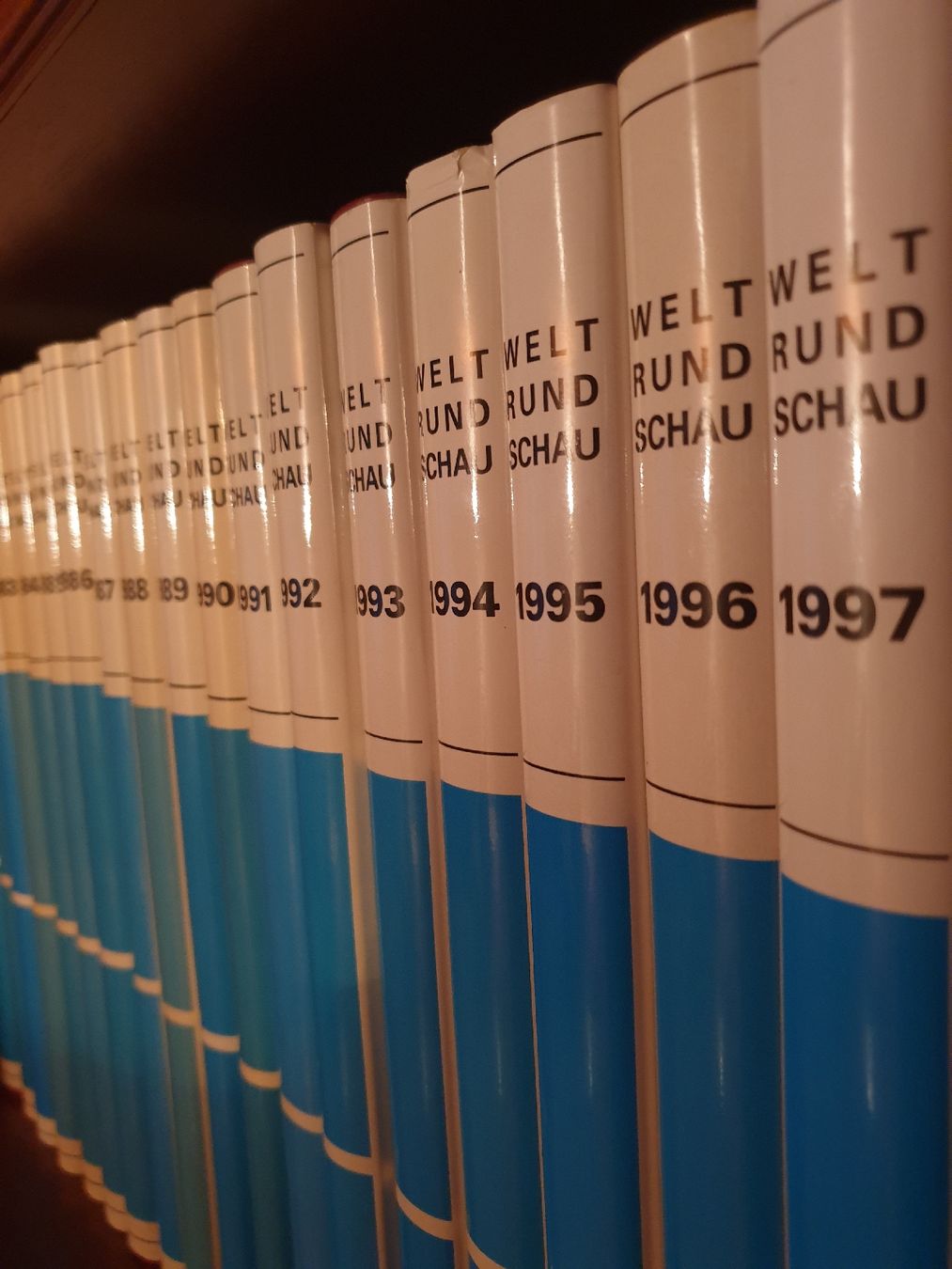 Libri: Weltrundschau 1956 bis 2011 – Usato da Horriwil venduto da PUCHHEINI 2