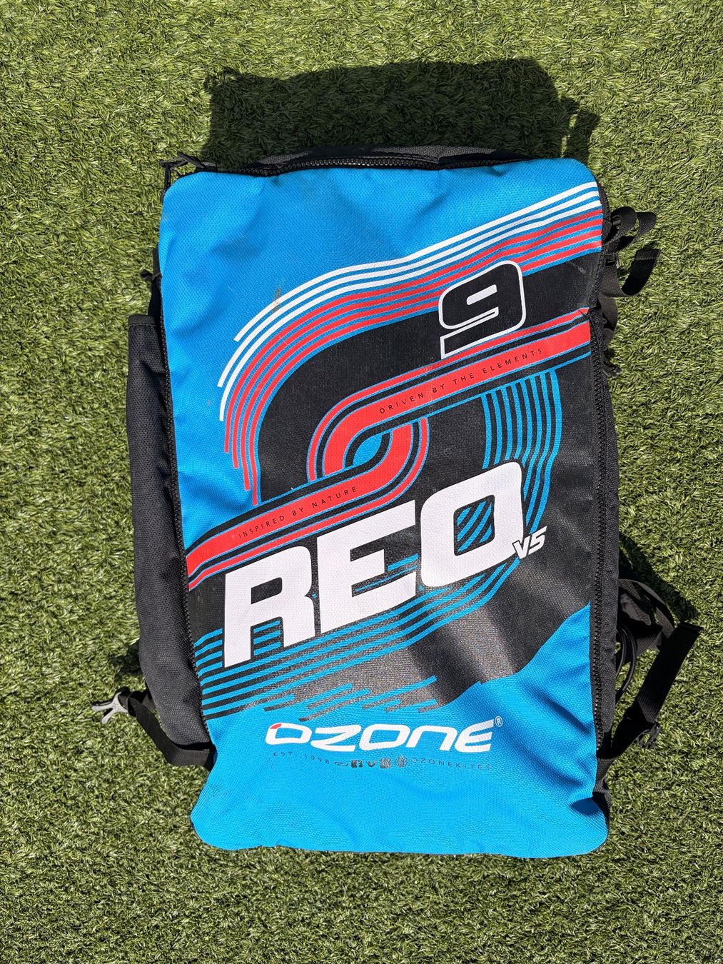 Ozone Aquilone: Kite OZONE REO V4 in 9m2 – Usato da Richterswil venduto da Traemlis 6