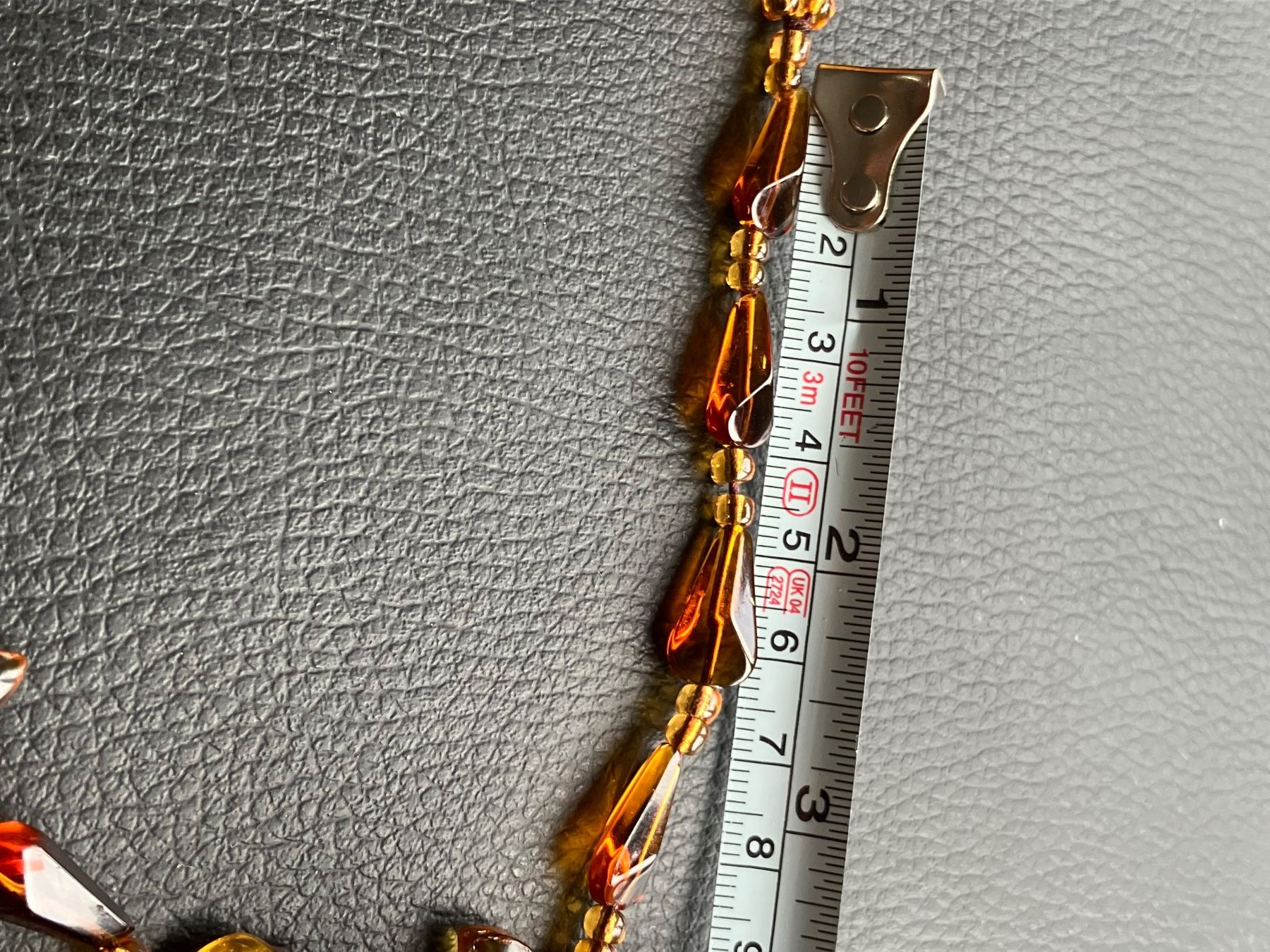 Catenine: Collier vintage en verre  60cm – Usato da Peseux venduto da Cresus27 4