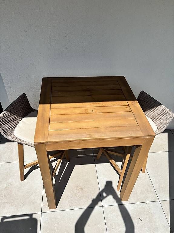 Tables: Garten-/Balkon Stehtisch mit 2x Hocker – D'occasion à Embrach par imperium.daje 1