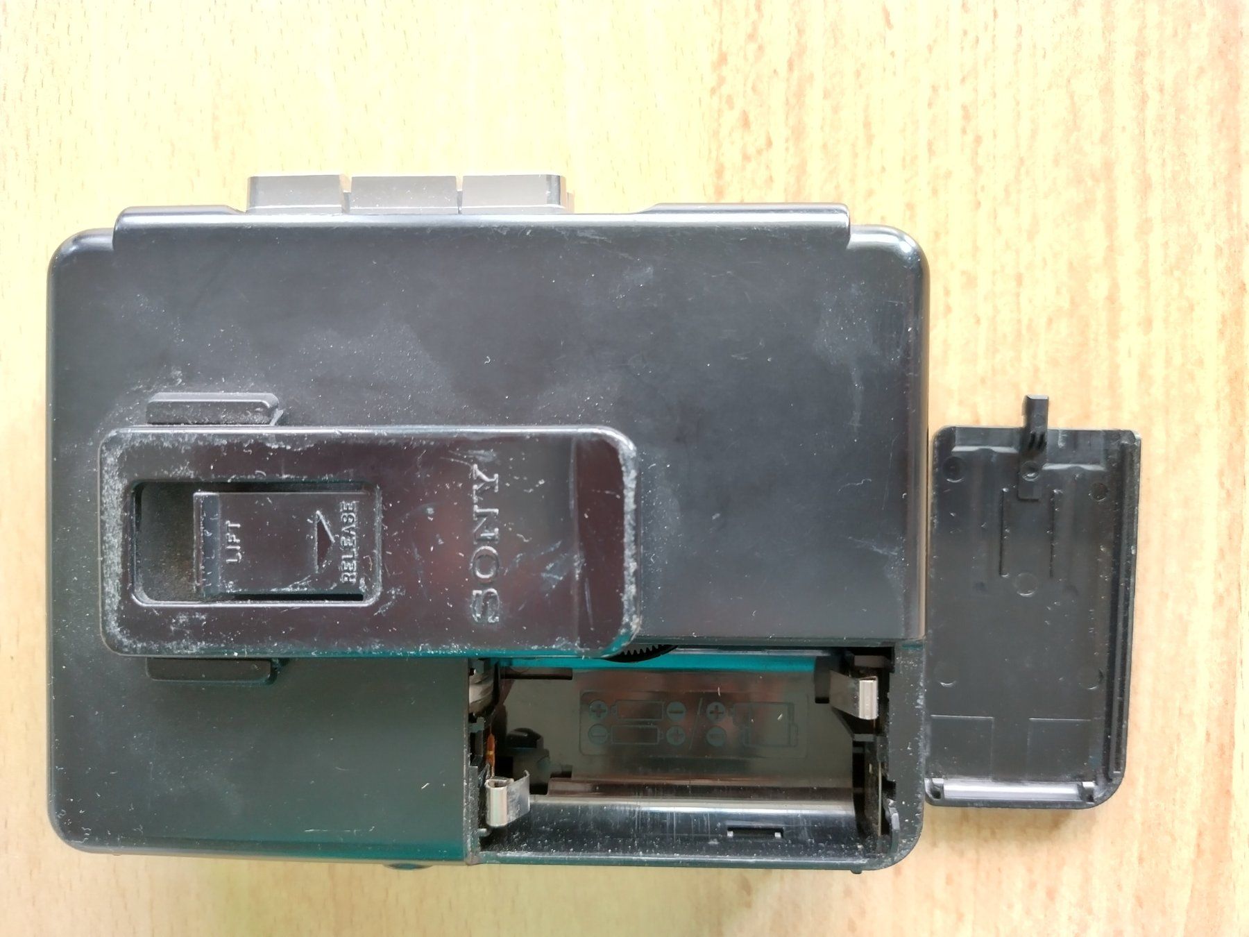 Sony Lettore multimediale portatile: Sony Walkman WM-2013, KULT! – Usato da Jona venduto da Argus36 1
