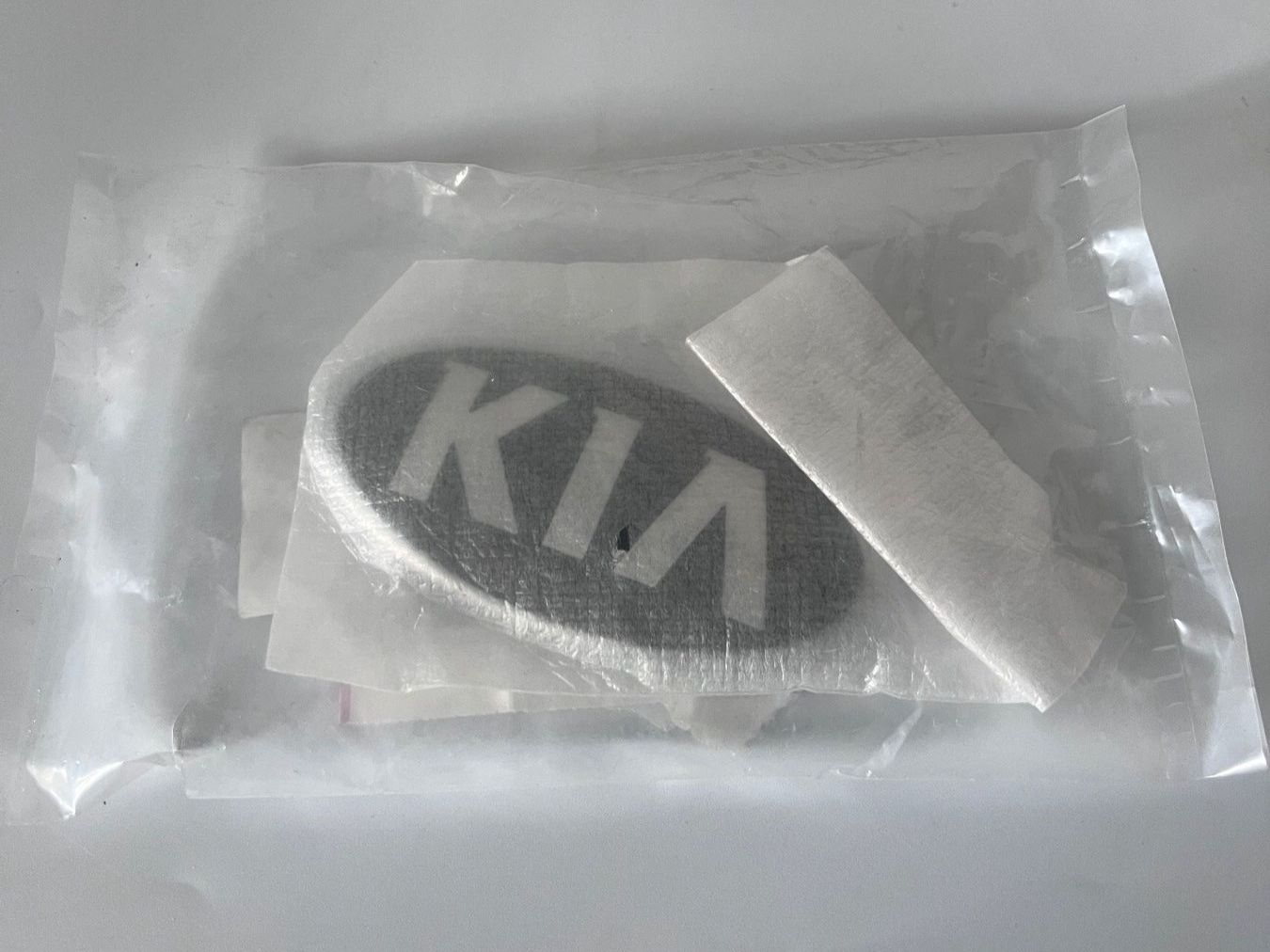 Kia Tutti pezzi di ricambio auto: Original Kia Emblem 863201W150 – Nuovo e nell'imballaggio originale da Frauenfeld venduto da isa_9cy7