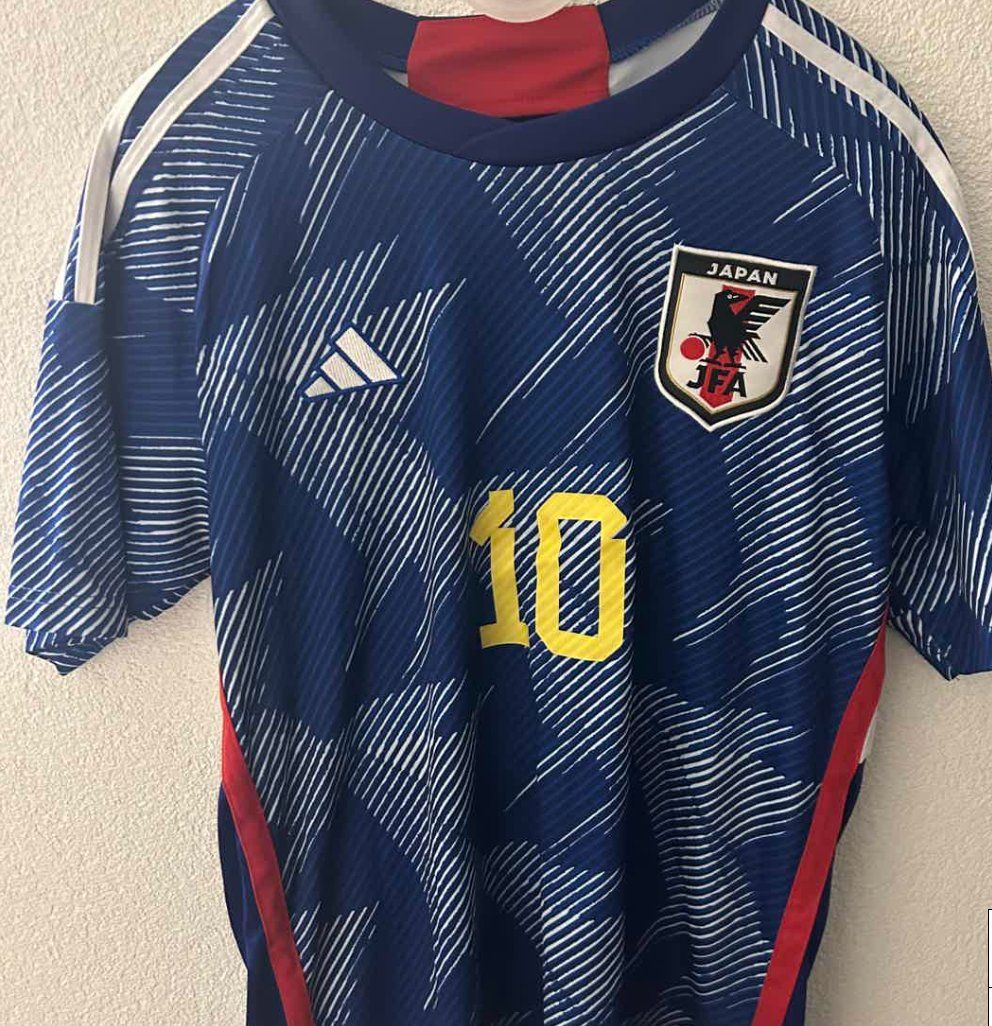 Adidas Canottiere & Pantaloni: Japan, Tsubasa 10 – Nuovo (secondo la descrizione) da Herrenschwanden venduto da SantiLG12