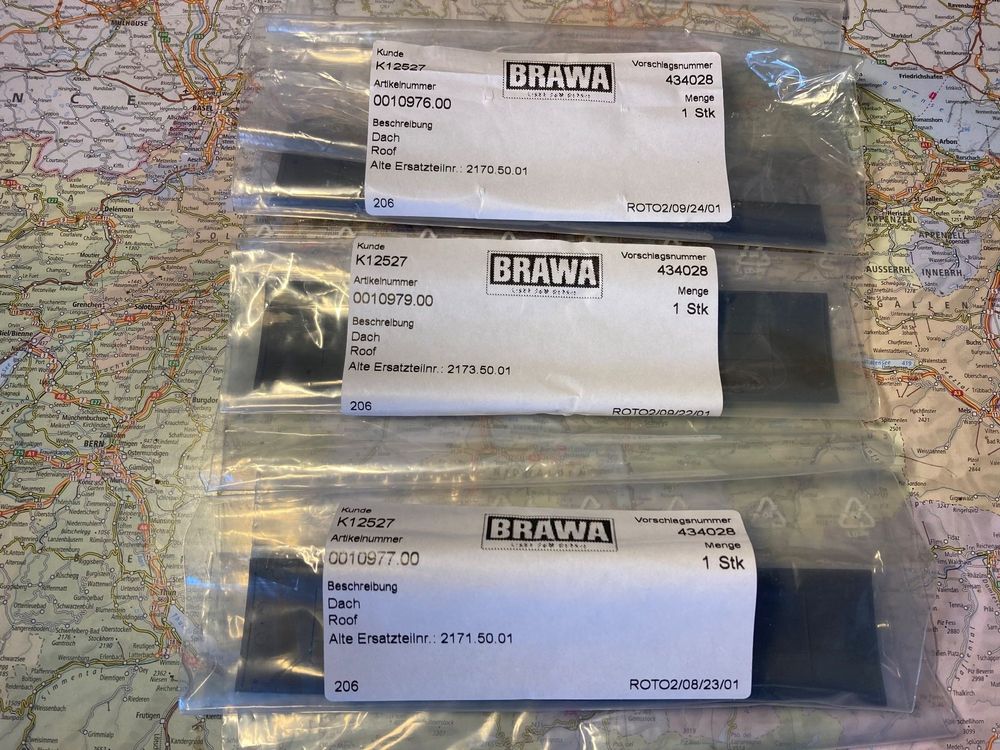BRAWNA 3 Stück Übungshaut Für PMU – Mit 4 Verschiedenen Augenbrauen- & Eyeliner-Formen, Aus Silikon