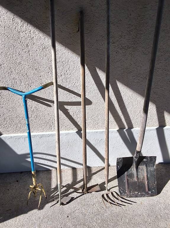 Tutti gli attrezzi: Div. Gartenwerkzeug – Usato da Bauma venduto da SteffiMue