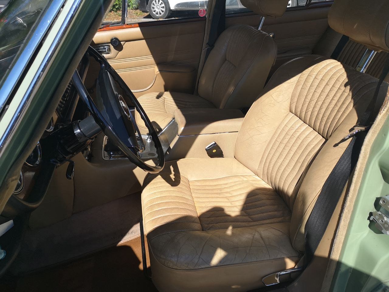 Jaguar Automobili: Jaguar XJ6 série 1 4.2 litres – Usato da Cologny venduto da ritalmachine 4