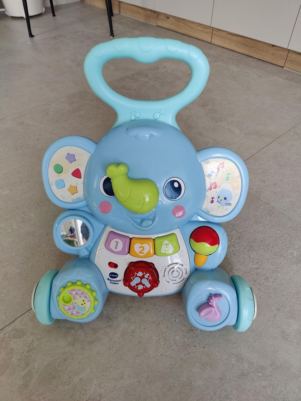 Ausili per la deambulazione: VTech Baby Walker Elephant blue good condition – Usato da Lonay venduto da ari_2xzm