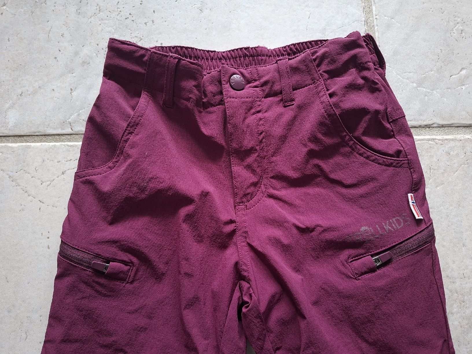 Trollkids Hosen: Wanderhose TROLLKIDS, Gr.122 – Gebraucht aus Seuzach von Strandkorb_ 1
