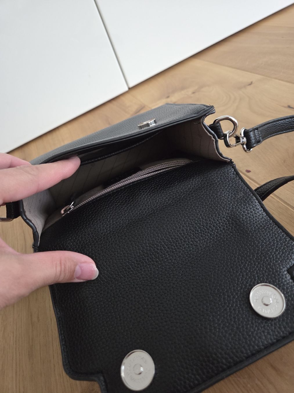 Borse da donna: Schwarze kleine Handtasche – Usato da Bellach venduto da mela_lela 2
