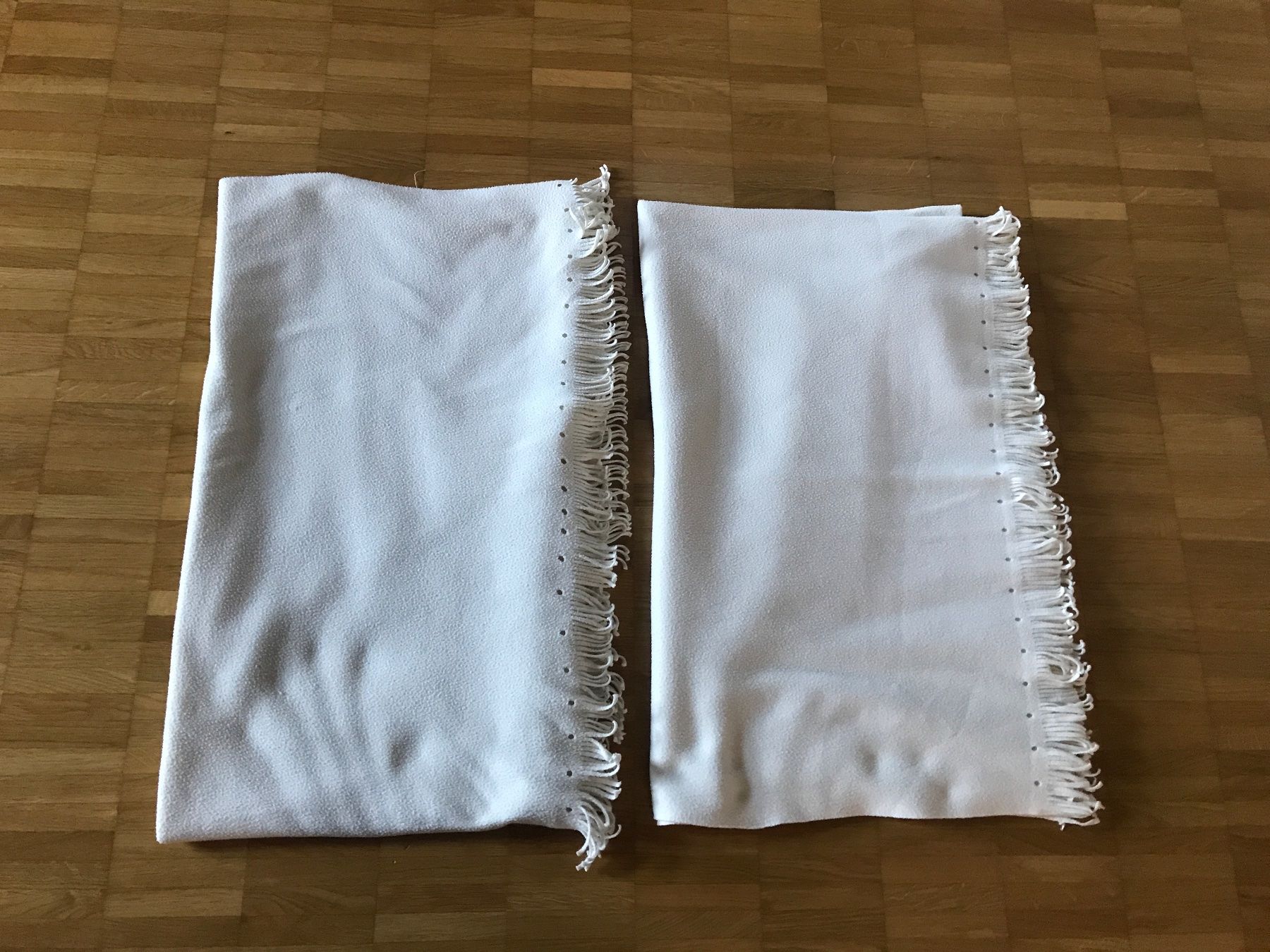 Coperte: 2 wollweisse Decken Plaid‘s – Usato da St. Margrethen SG venduto da kellenbh