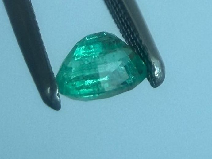 Pietre preziose: SMARAGD grün oval  0.33cts   Ural / Sibirien – Nuovo (secondo la descrizione) da Seftigen venduto da tigers12 2