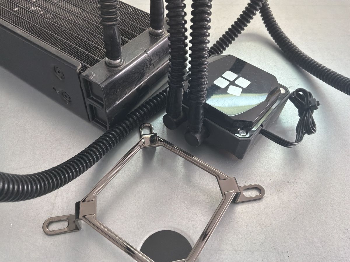 Intel Elektronikbauteile: Intel Passive Active Cooler | No cooling Fans! – Gebraucht aus Zürich von sbe_nk88 1