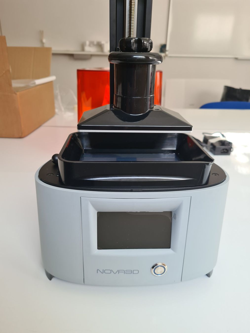 Imprimante 3D: Resindrucker Nova3D von Elfin – D'occasion à Urtenen-Schönbühl par Mgmu135 2