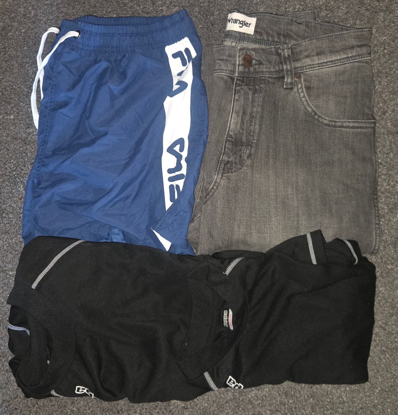 Lots de vêtements: Kleiderpaket Gr.M – D'occasion à Ersigen par steven0110 2